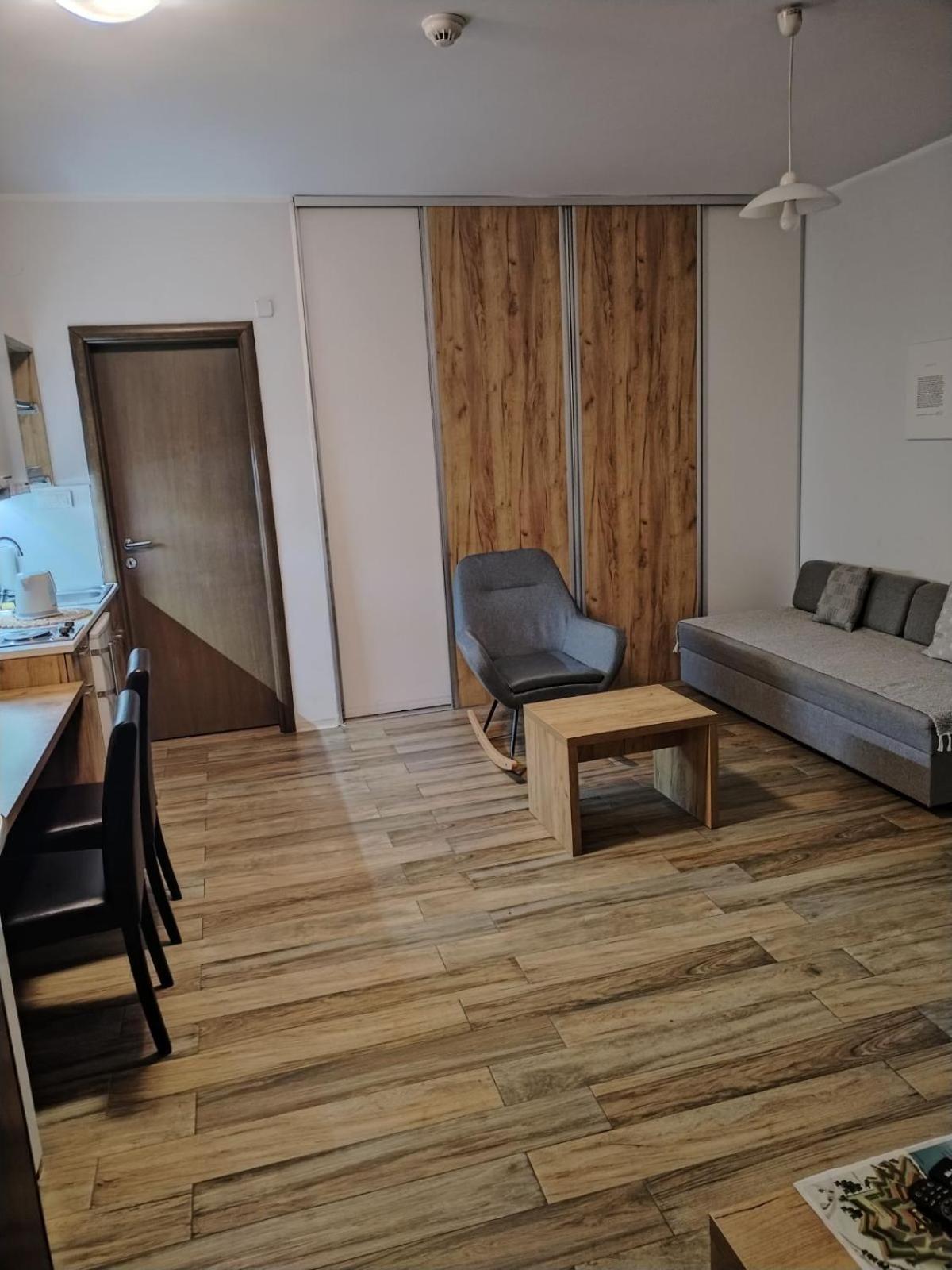 Centar Novi Sad-Apartman No 1 Ngoại thất bức ảnh